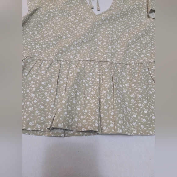 Abercrombie & Fitch Womens Green & White Peplum Back Tie Blouse GUC Size S - Picture 7 of 13